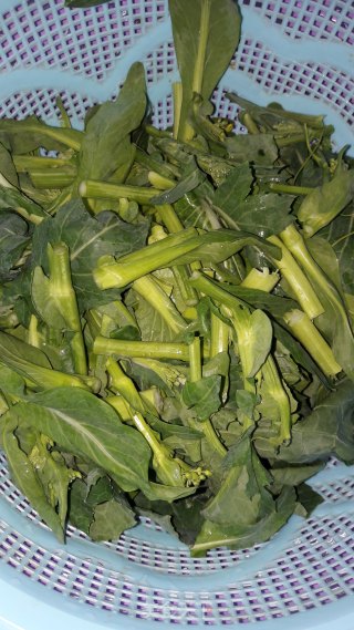 蒜炒菜心的做法步骤：1