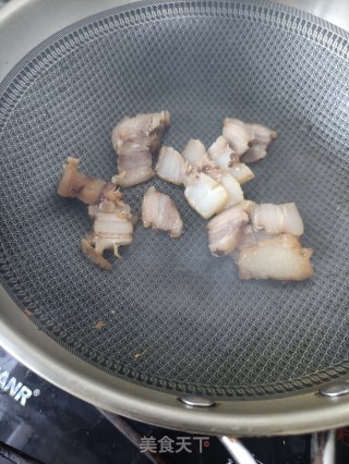 皱皮椒炒腊肉的做法步骤：9