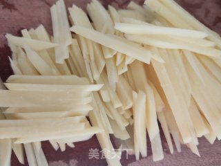 杏鲍菇炒土豆丝的做法步骤：2
