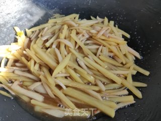 杏鲍菇炒土豆丝的做法步骤：12