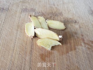 萝卜丝鲫鱼汤的做法步骤：3