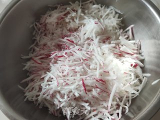 猪肉旱萝卜丸子的做法步骤：2