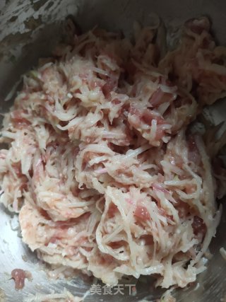 猪肉旱萝卜丸子的做法步骤：11