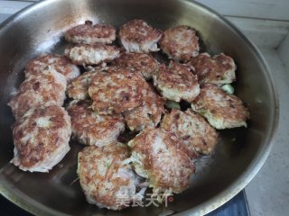 猪肉旱萝卜丸子的做法步骤：17