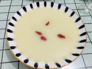 小米百合苹果粥的做法步骤：4