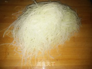 萝卜丝丸子的做法步骤：1