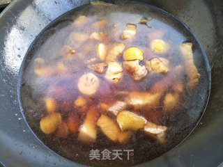 栗子红烧肉的做法步骤：5