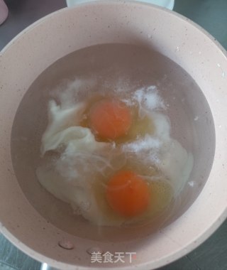 黑糖酒酿鸡蛋汤的做法步骤：2