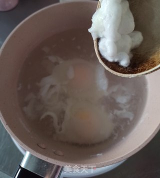 黑糖酒酿鸡蛋汤的做法步骤：3