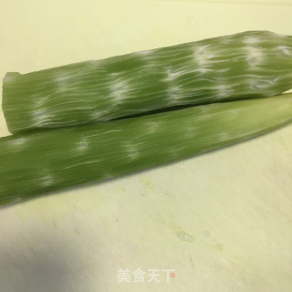 香葱鸭蛋炒莴笋的做法步骤：1