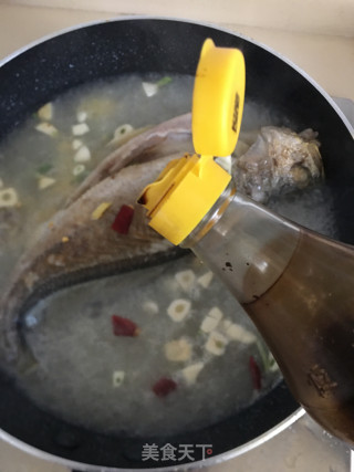 红烧黄花鱼的做法步骤：7