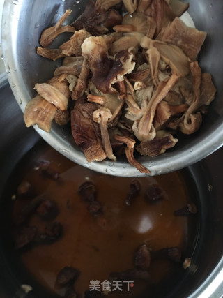 杂菇汤的做法步骤：5