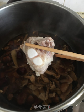 杂菇汤的做法步骤：7