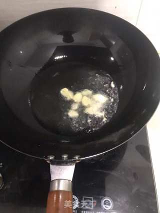 清炒小青菜的做法步骤：1