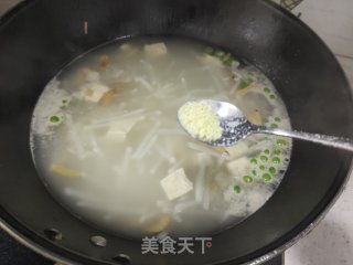 白萝卜豌豆汤的做法步骤：15