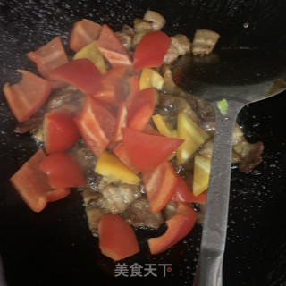 甜椒炒五花肉的做法步骤：7