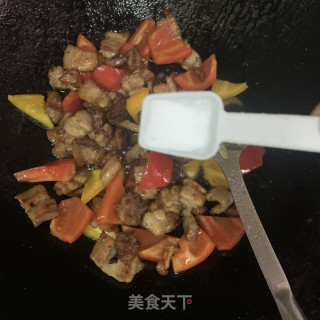 甜椒炒五花肉的做法步骤：8