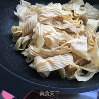香辣蛋白肉炖白菜的做法步骤：5