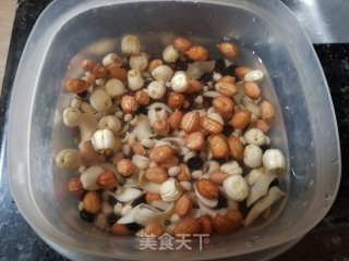 八宝粥的做法步骤：1
