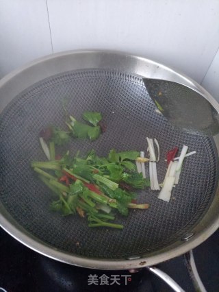 干煸蚕蛹的做法步骤：15