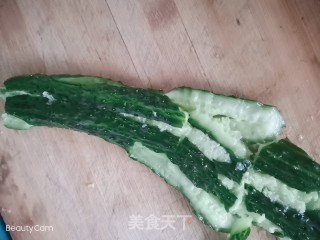 凉拌黄瓜和粉丝的做法步骤：2