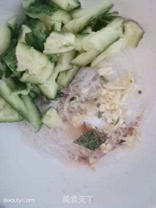 凉拌黄瓜和粉丝的做法步骤：5