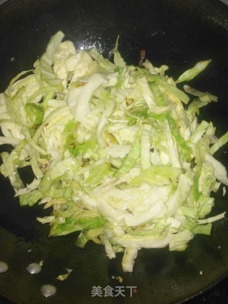 包菜粉丝炒鸡蛋的做法步骤：7