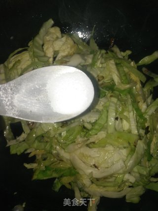 包菜粉丝炒鸡蛋的做法步骤：8