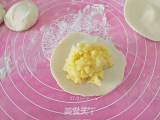 可爱卡通牛版奶黄包的做法步骤：7