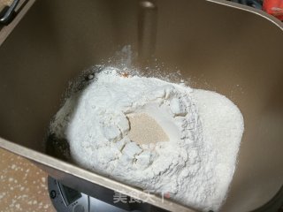南瓜面包卷的做法步骤：2