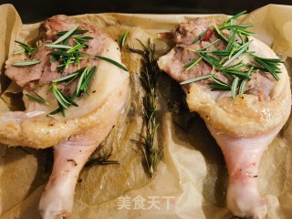 抱子甘蓝配迷迭香烤鸭腿的做法步骤：3