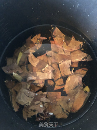牛肉粉丝汤的做法步骤：2