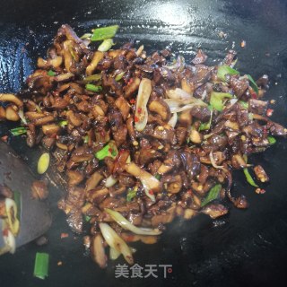 蒜苗炒洋姜的做法步骤：9