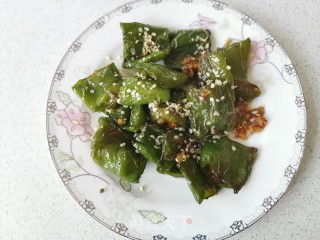 火麻仁虎皮尖椒的做法步骤：6