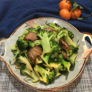 腊肉炒西兰花的做法步骤：6