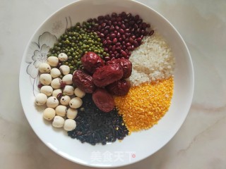 腊八粥的做法步骤：1