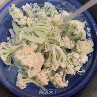 干鱿五花肉炒花菜的做法步骤：3