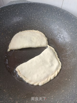 发面韭菜盒子的做法步骤：12