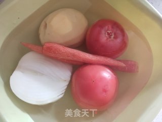 红烩牛肉的做法步骤：2