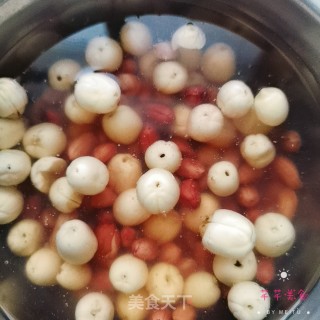 腊八粥的做法步骤：2