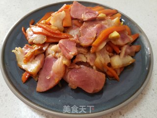 胡萝卜????炒卤肉的做法步骤：6