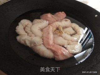 猪大肠焖酸菜的做法步骤：3