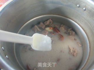 菠萝蜜核排骨汤的做法步骤：12