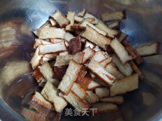 麻辣香干的做法步骤：5