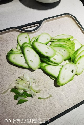 丝瓜炒蛋的做法步骤：3