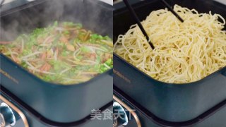 香菇肉丝焖面的做法步骤：5