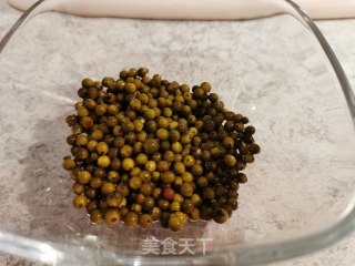 奶油口蘑胡椒酱配香煎猪里脊的做法步骤：5