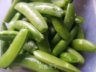 海螺片炒甜豆的做法步骤：3