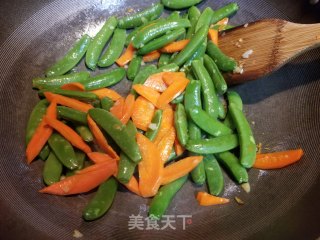 海螺片炒甜豆的做法步骤：8