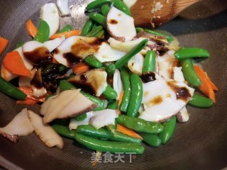海螺片炒甜豆的做法步骤：11